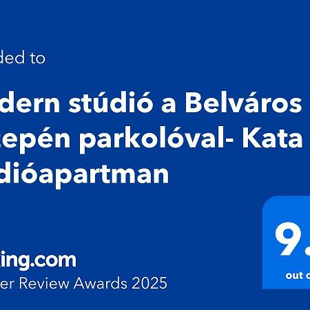 Modern Studio A Belvaros Koezepen Parkoloval- Kata Studioapartman Дьор Екстериор снимка