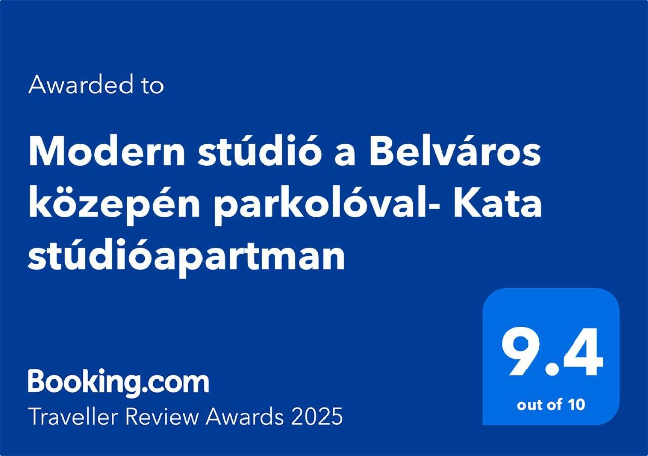 Modern Studio A Belvaros Koezepen Parkoloval- Kata Studioapartman Дьор Екстериор снимка